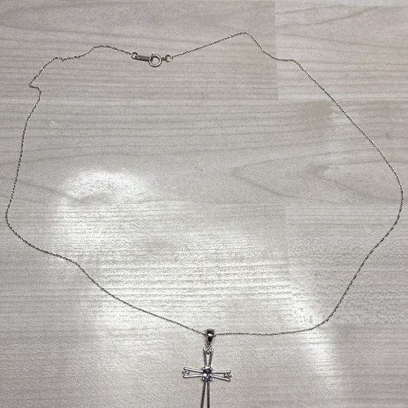 10k White Gold Necklace with Tanzanite & Diamonds Cross Pendant 1.9g - Picture 4 of 6